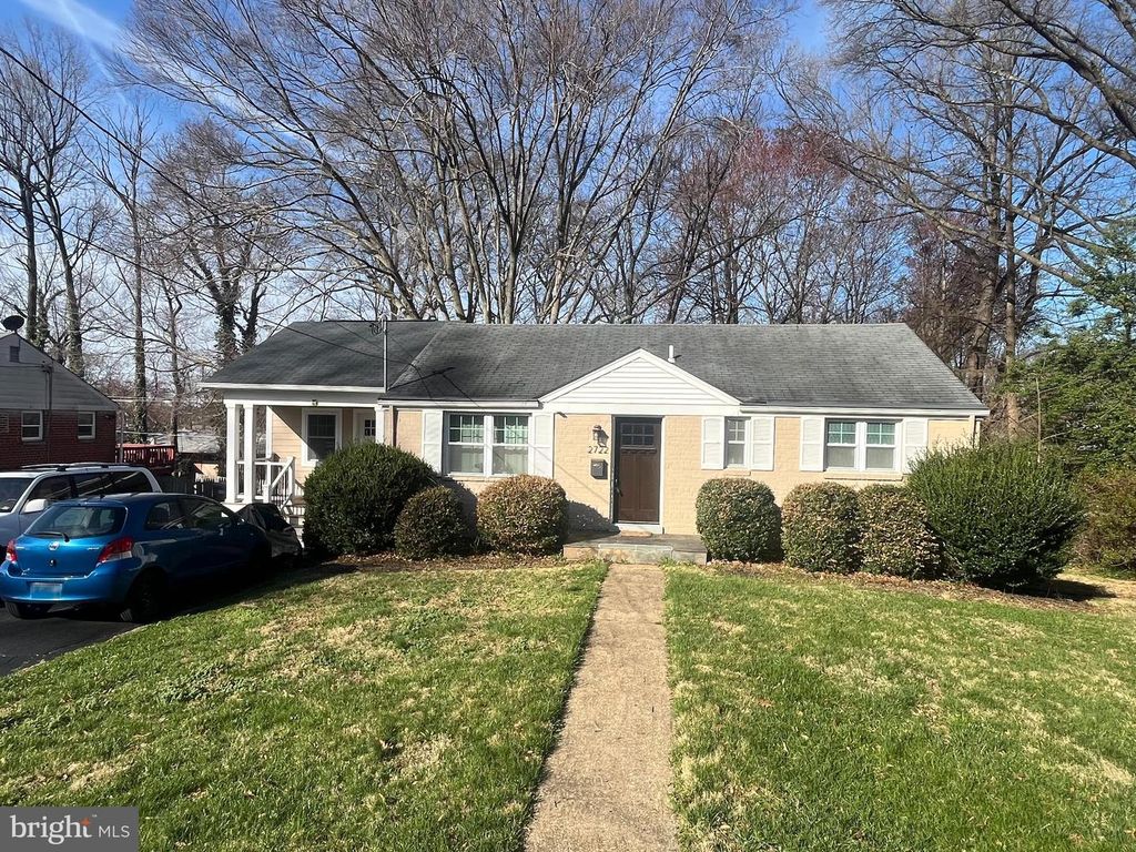 2722 WOODLEY PL, Falls Church, VA 22046