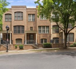 710 Cosmopolitan NE Drive 710, Atlanta, GA 30324