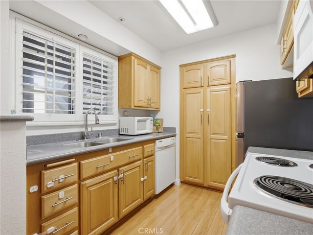 3500 S Greenville Street G10, Santa Ana, CA 92704