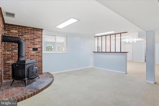 6718 RUSKIN ST, Springfield, VA 22150