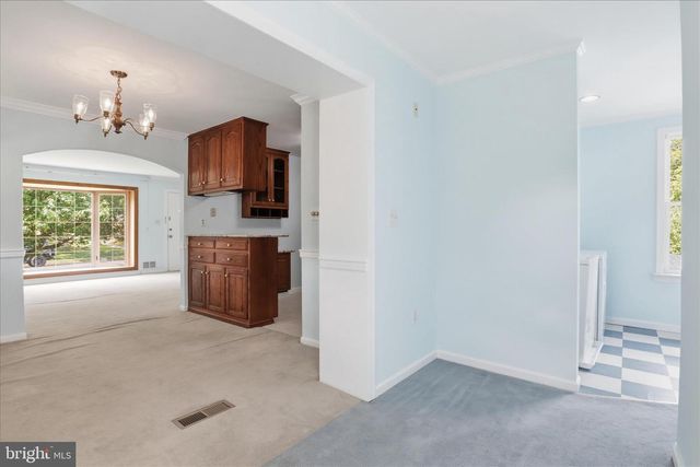 6718 RUSKIN ST, Springfield, VA 22150