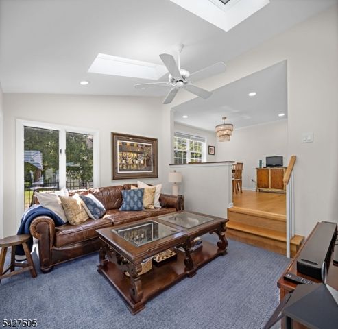 810 Springfield Ave, Cranford Twp., NJ 07016