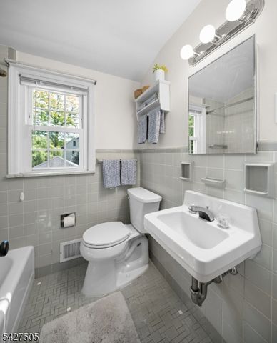 810 Springfield Ave, Cranford Twp., NJ 07016
