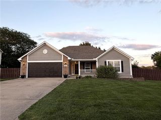 1521 SE DALTON Drive, Lee's Summit, MO 64081