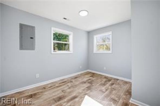 20 Neville ST, Portsmouth, VA 23701