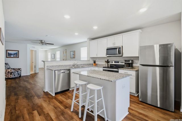 5815 Rolling Gln, San Antonio, TX 78218