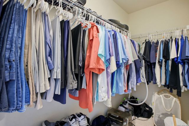 5815 Rolling Gln, San Antonio, TX 78218