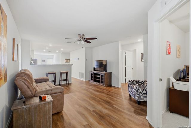 5815 Rolling Gln, San Antonio, TX 78218