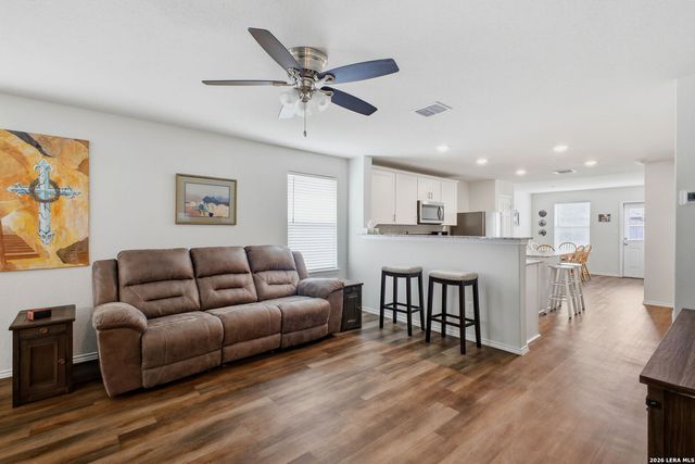 5815 Rolling Gln, San Antonio, TX 78218