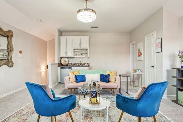 405 Meandering Creek Drive, Argyle, TX 76226
