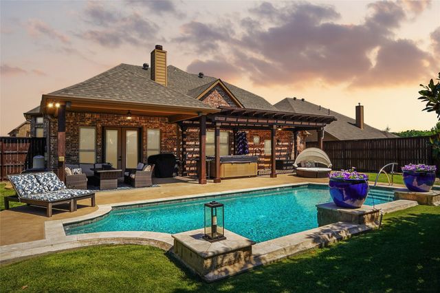 405 Meandering Creek Drive, Argyle, TX 76226