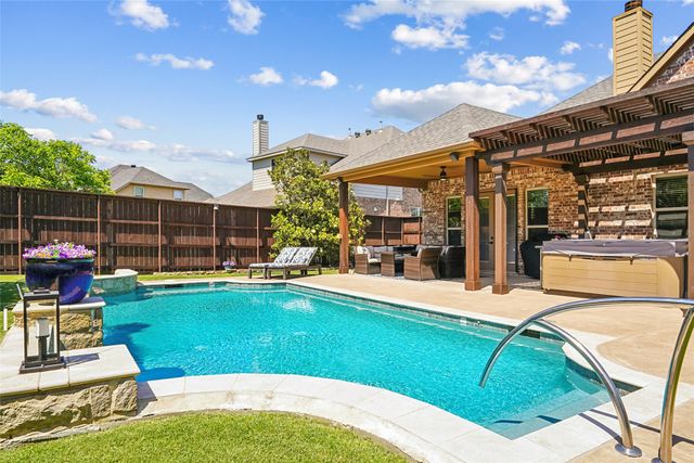 405 Meandering Creek Drive, Argyle, TX 76226