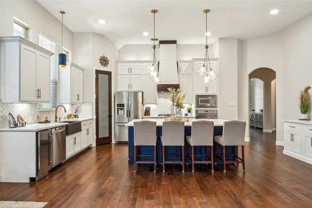 405 Meandering Creek Drive, Argyle, TX 76226