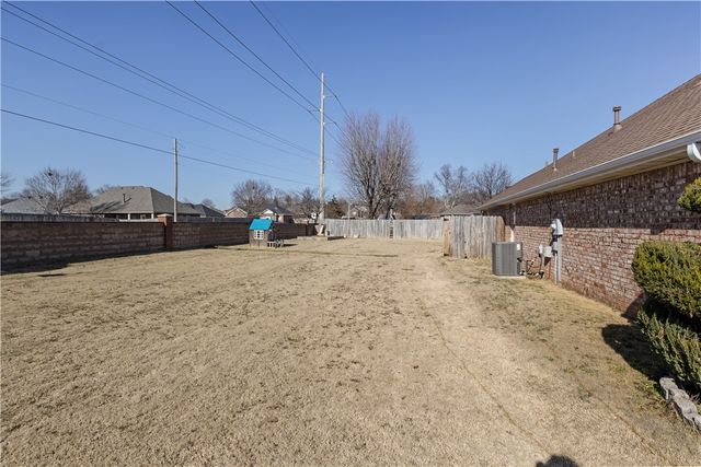 2904 Colton Drive, Springdale, AR 72762