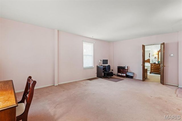 8620 Florence Avenue, St Louis, MO 63144