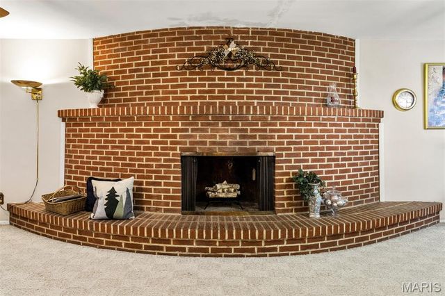 8620 Florence Avenue, St Louis, MO 63144