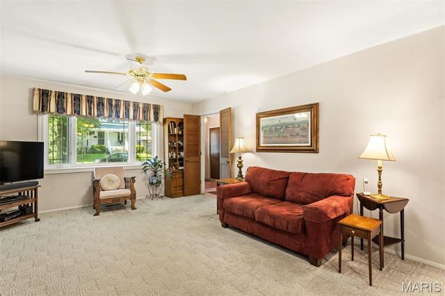 8620 Florence Avenue, St Louis, MO 63144