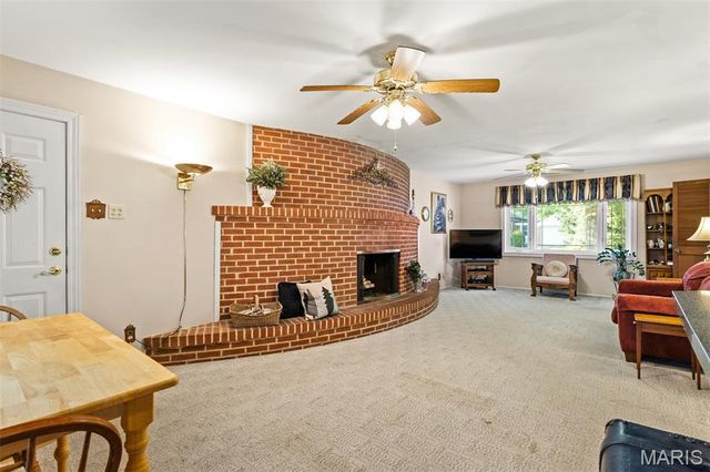 8620 Florence Avenue, St Louis, MO 63144