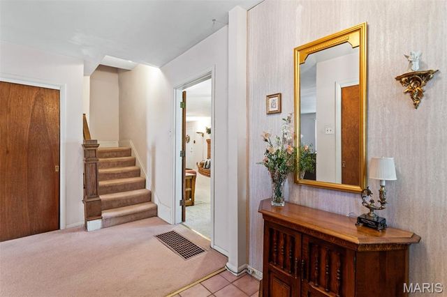 8620 Florence Avenue, St Louis, MO 63144