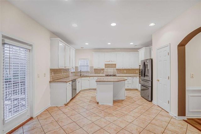 7646 Forest Glen Way, Lithia Springs, GA 30122