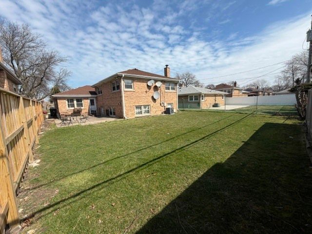 5737 W Warren Street, Morton Grove, IL 60053