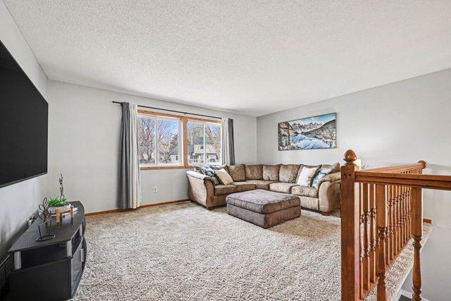 8092 Jody Avenue S, Cottage Grove, MN 55016