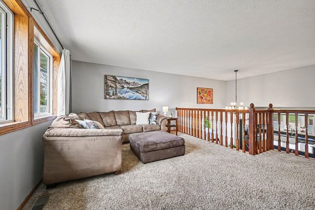 8092 Jody Avenue S, Cottage Grove, MN 55016