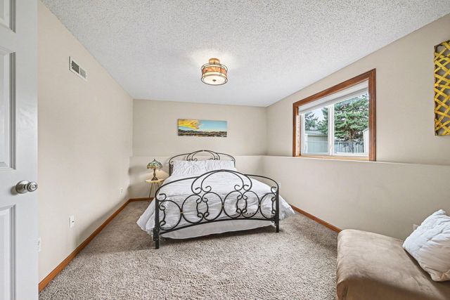 8092 Jody Avenue S, Cottage Grove, MN 55016