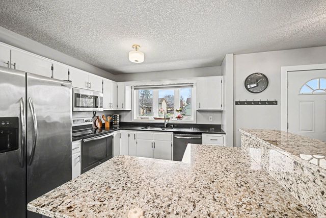 8092 Jody Avenue S, Cottage Grove, MN 55016