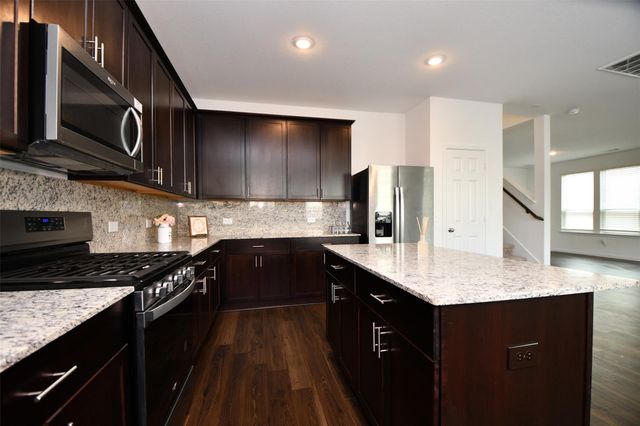 7329 Madison Commons Lane, Houston, TX 77075