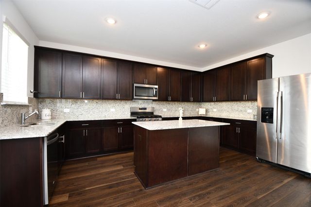 7329 Madison Commons Lane, Houston, TX 77075