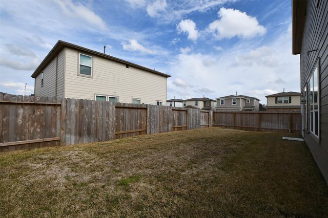 7329 Madison Commons Lane, Houston, TX 77075