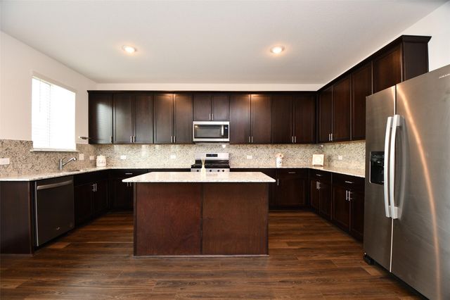 7329 Madison Commons Lane, Houston, TX 77075