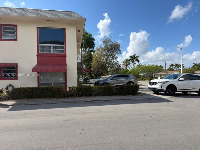 1120 NE 10th St 5, Hallandale Beach, FL 33009