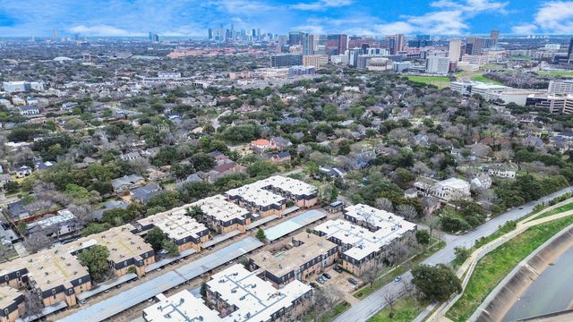 2475 Underwood Street 262, Houston, TX 77030