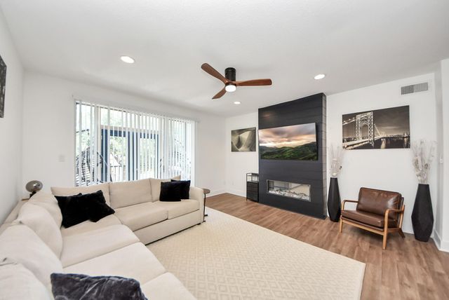 2475 Underwood Street 262, Houston, TX 77030