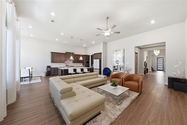 13715 Aventino Pointe Drive, Cypress, TX 77433