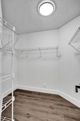 8865 Lake Park Circle S, Davie, FL 33328