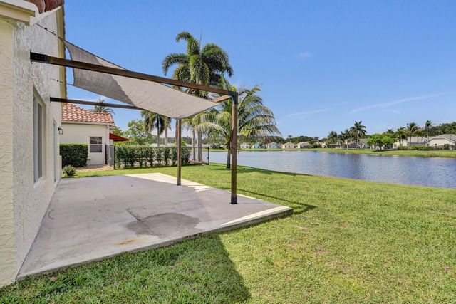 8865 Lake Park Circle S, Davie, FL 33328