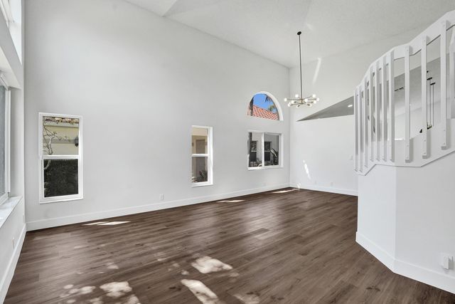 8865 Lake Park Circle S, Davie, FL 33328