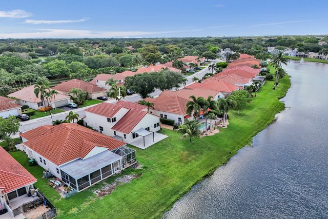 8865 Lake Park Circle S, Davie, FL 33328