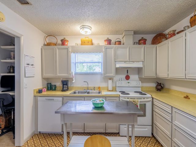 30070 NE 96TH STREET, Fort Mc Coy, FL 32134