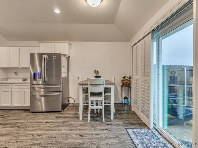 8514 E 162nd Street S, Bixby, OK 74008