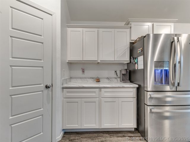 8514 E 162nd Street S, Bixby, OK 74008