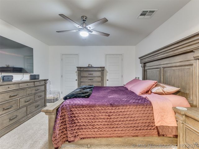 8514 E 162nd Street S, Bixby, OK 74008