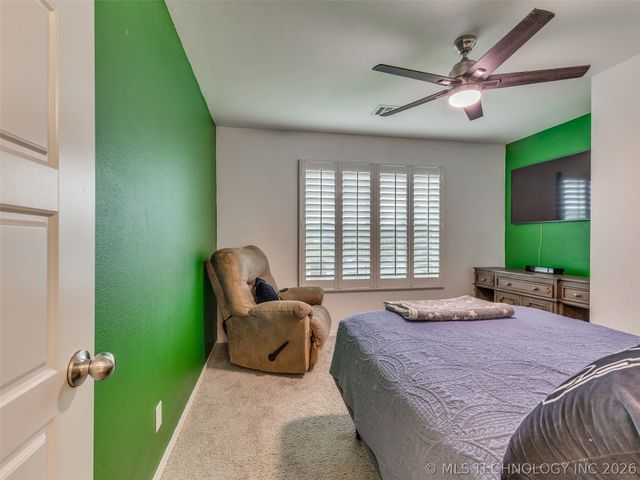 8514 E 162nd Street S, Bixby, OK 74008