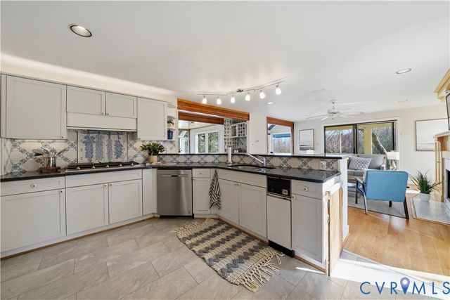 805 Rockford Rd, Manakin Sabot, VA 23103