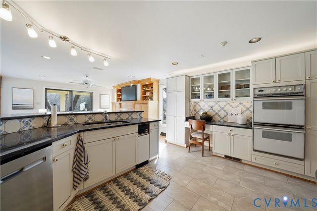 805 Rockford Rd, Manakin Sabot, VA 23103