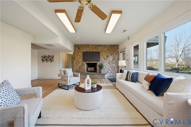 805 Rockford Rd, Manakin Sabot, VA 23103