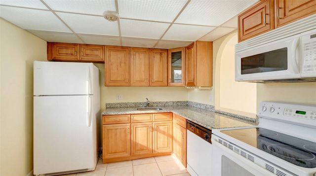 470 Executive Center Dr 1G, West Palm Beach, FL 33401